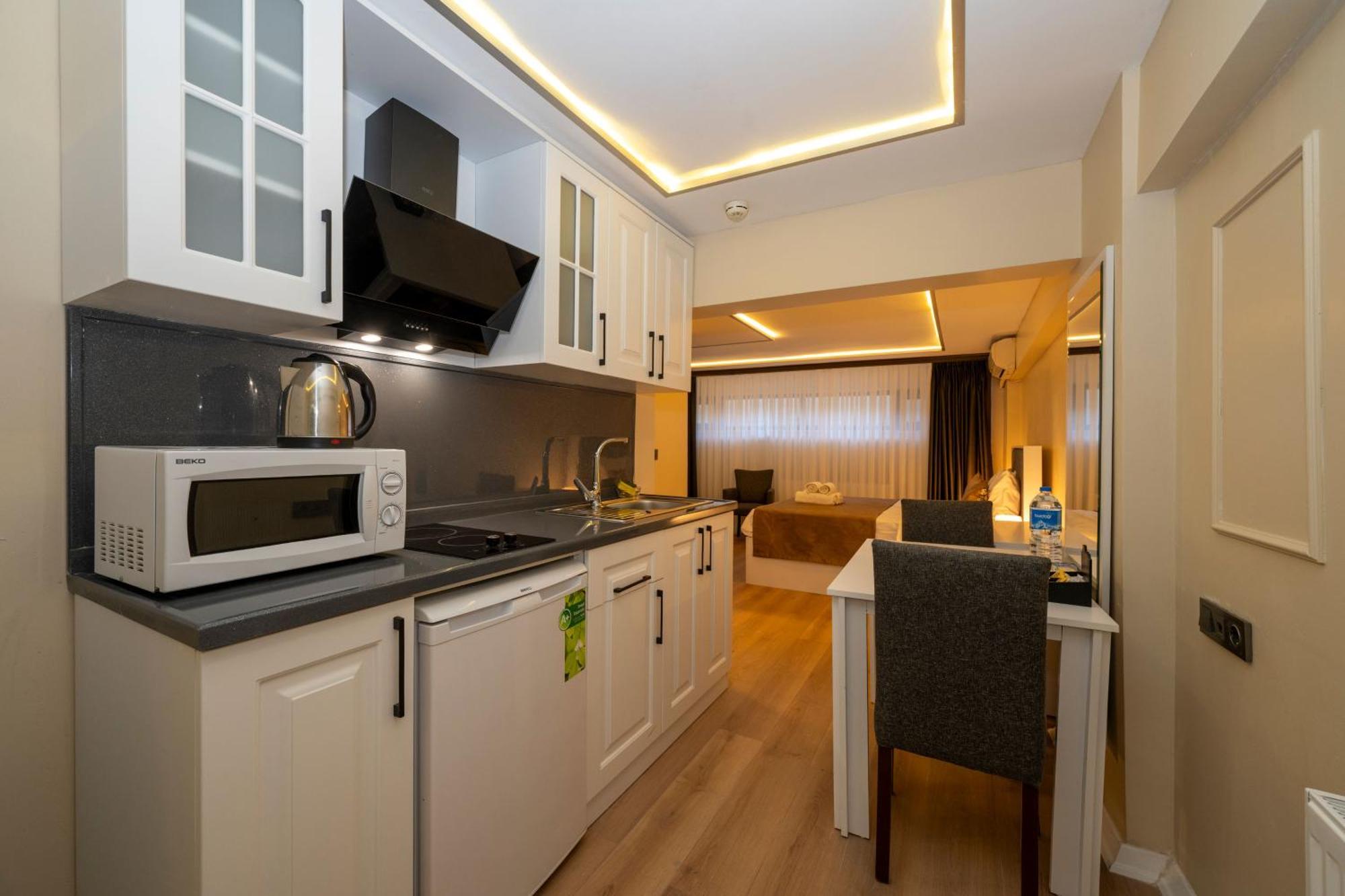 Aiza Suites Istanbul Bagian luar foto